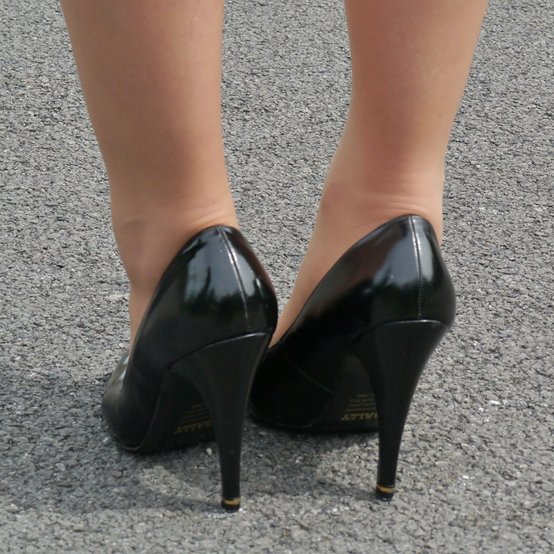  stiletto shoe fetish